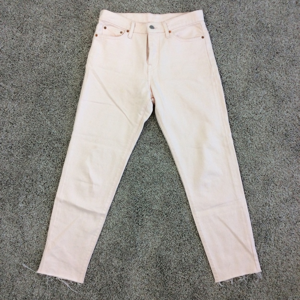 Pink Levi’s Mom Jeans